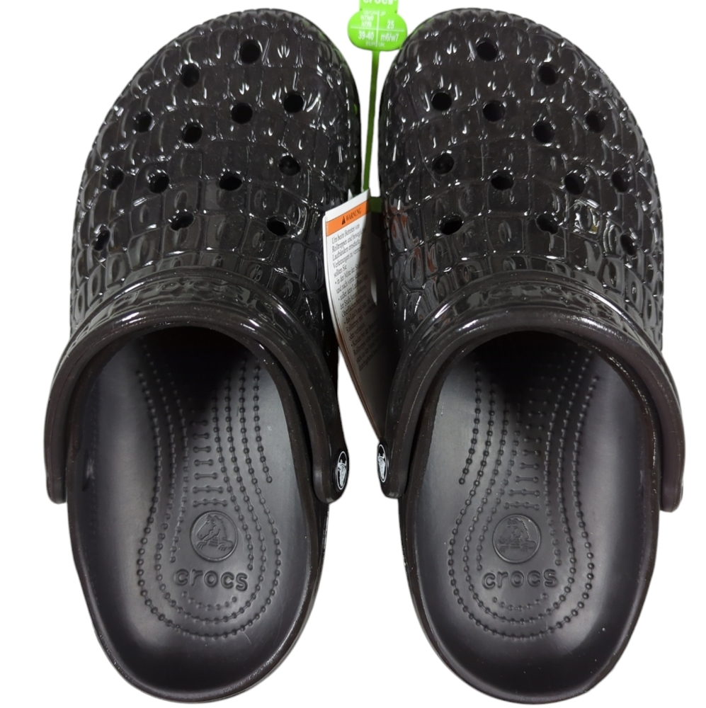 NWT Crocs Classic Metallic Crocskin Clog Womens Size 9 Slip On 209093-001
